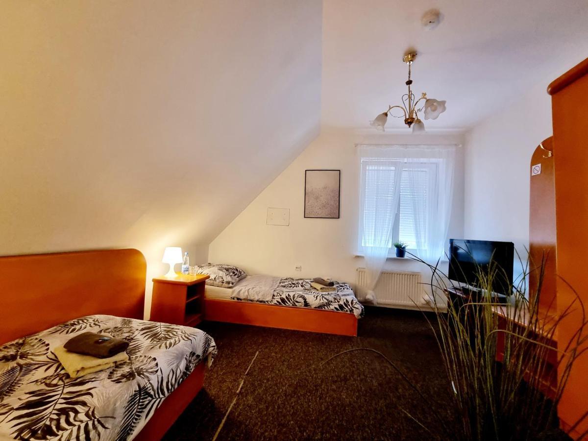 Hostel Primax Познань Екстер'єр фото
